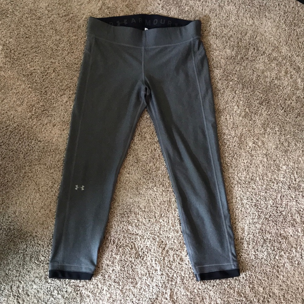 Underarmour gray workout pants - size L